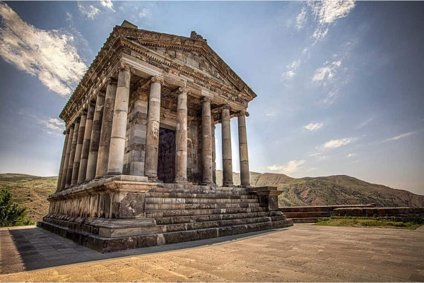 Tour to Garni